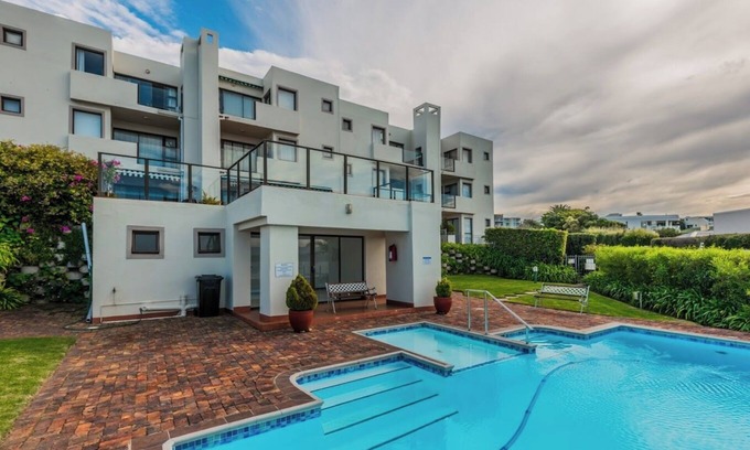 Plettenberg Bay Apartment | Delightful two-bedroom apartment with a pool in the heart of Plettenberg Bay