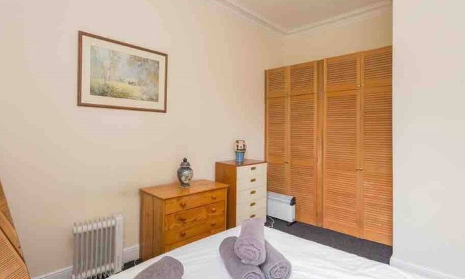 Gorgie House | Delightful Victorian Flat (City Centre)