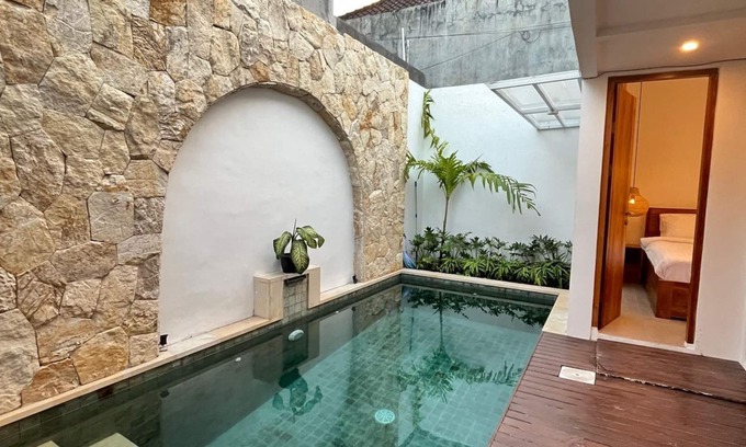 Kerobokan Villa | Della MIA