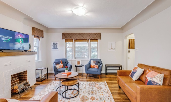 North Central Edmonton House | Delton - Character home in Central Location | BBQ