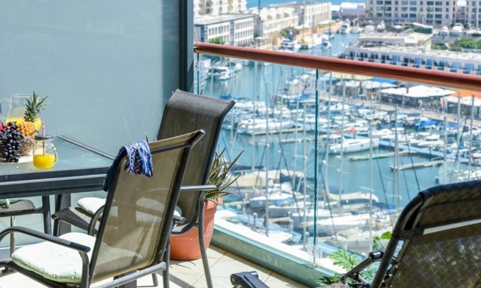 Herzliya Pituach Apartment | Deluxe 3 Bedroom Marina Apartment in Herzylia