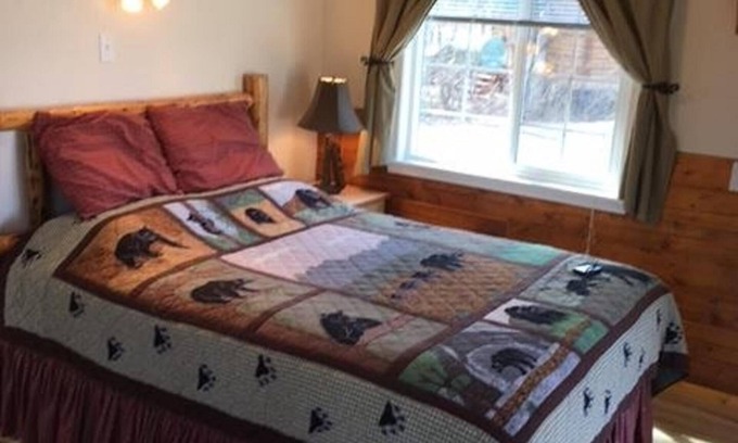 Talkeetna Cabin | Deluxe cabin within walking distance of downtown Talkeetna