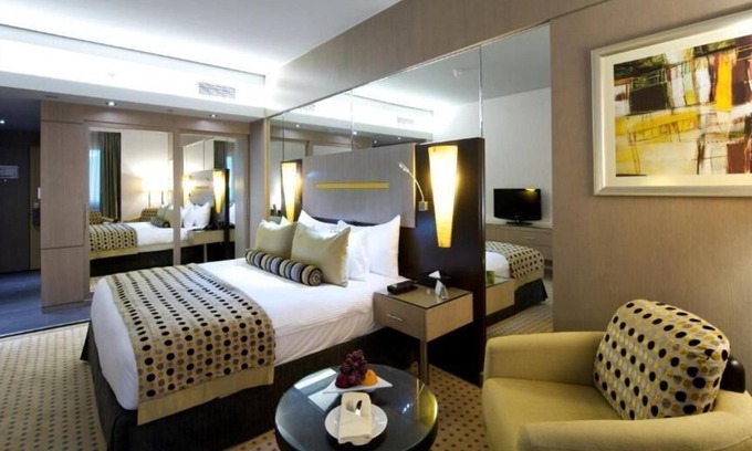 Al Qusais House | Deluxe Room In Al Qusais 3 By Luxury Bookings