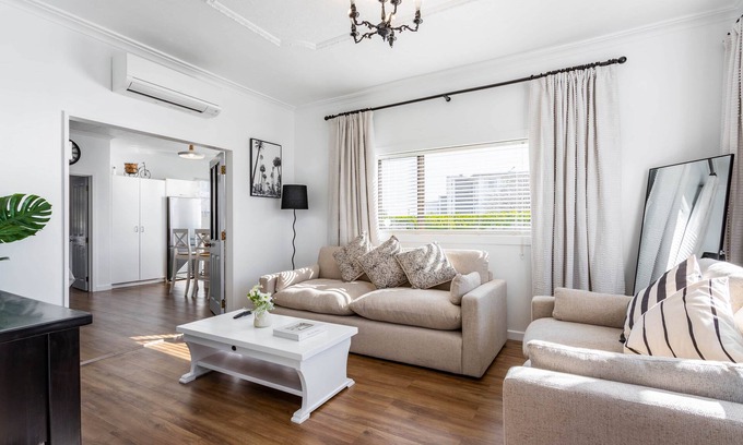 Trentham House | Deluxe Three Bedroom Villa