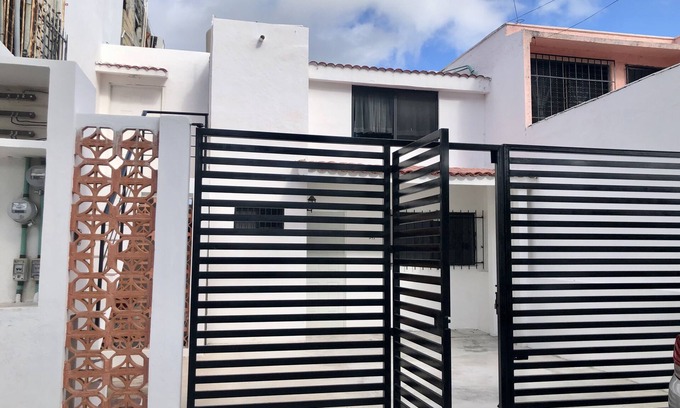 Downtown Cancun Apartment | Depa Lunero, 5 minutes walking from the beach!