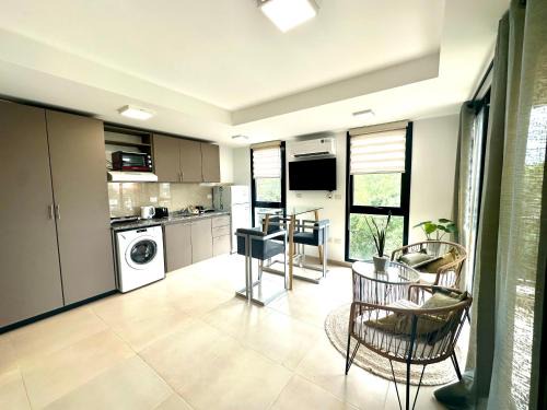 Aristobulo del Valle Apartment | Departamento centrico