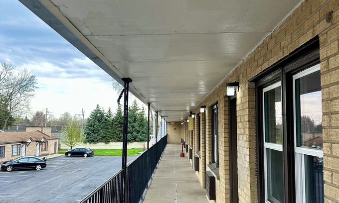 Des Plaines Hotel | Des Plaines Motel By OYO O'Hare Airport Chicago