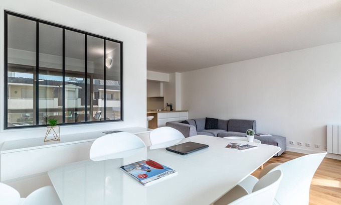 Biarritz Apartment | Design Apartment Biarritz Grande Plage - Residence with Pool