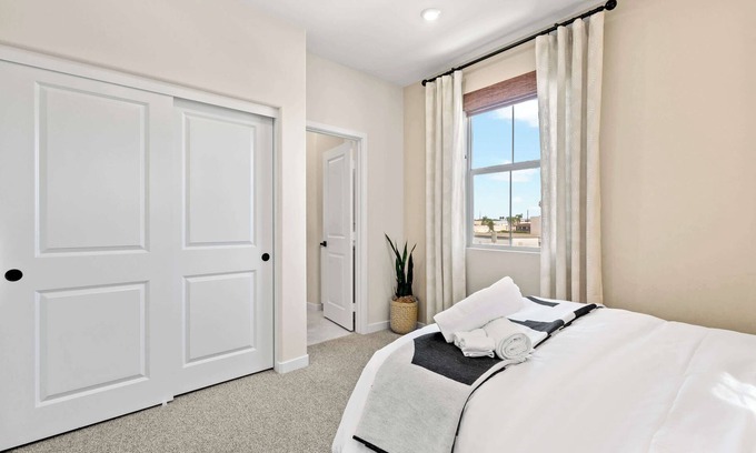 El Monte House | Designer 3BR El Monte Retreat Near Dtla Pasadena