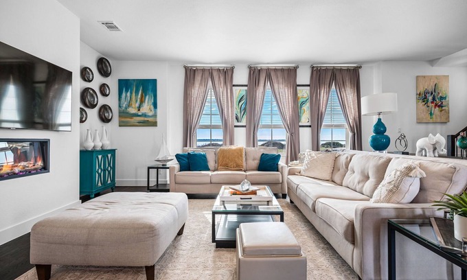 Rowlett House | Designer Lake House Escape