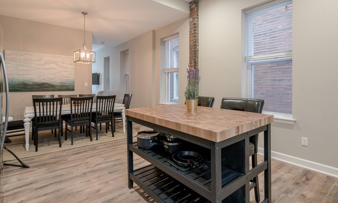 Benton Park House | Designer Townhome 1 of 2 | LEFT SIDE | JZ Vacation Rentals