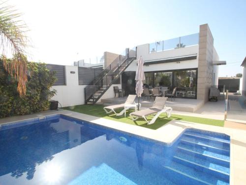 La Siesta Villa | Designer Villa with pool