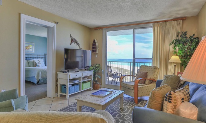 North West Florida Condo | Destin on the Gulf 503 | Beachfront Escape with Pool and Balcony Views
