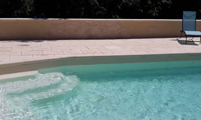 Montignac Ski Chalet | Detached 2-bedroom chalet-gîte with swimming pool, 2 km from Lascaux IV