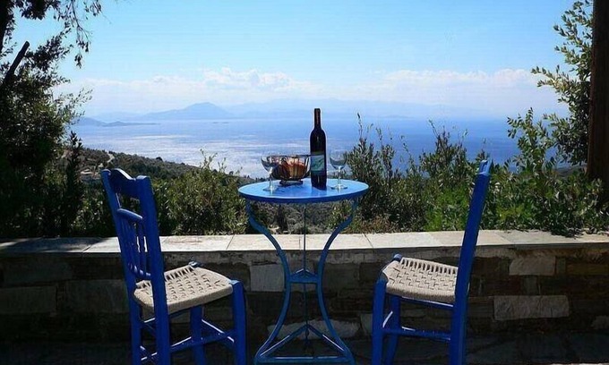 Afetai House | detached holiday house, calmly located in an olive grove