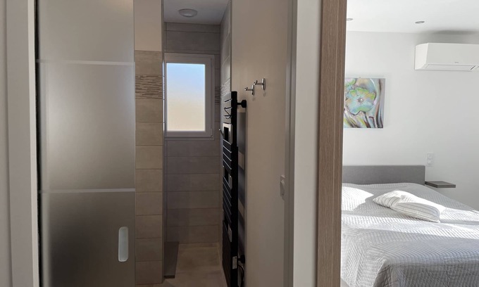 Pierrelongue Villa | Detached house in a quiet, elevated area