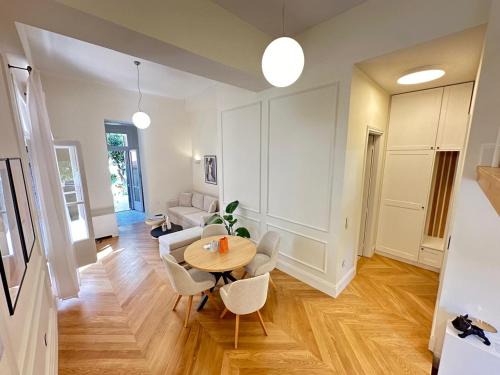 Kalamata Villa | Detached house,with courtyard and fast Wi-Fi in the city centre