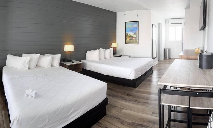 Clearwater Beach Hotel | Devon Shores - Family Studio