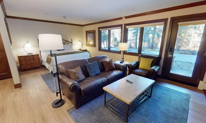 Vail Apartment | Diamond Studio @ Manor Vail - Includes Breakfast!