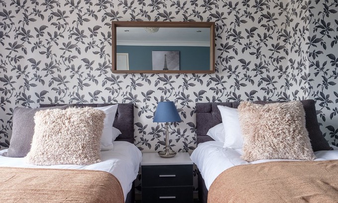 Crawley House | Dickens House, Crawley