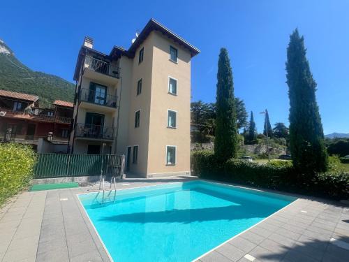 Tremezzo Apartment | Dilly Dally Days