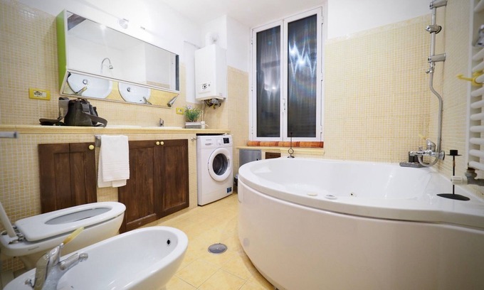 Genoa Historical Centre Apartment | Dimora delle Camelie (Aquarium) genovabnb it