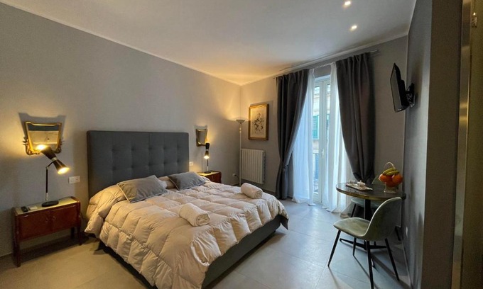 Monte di Pieta House | Dimora San Gregorio Luxury Rooms