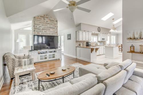 Myrtle Beach House | Dine, Shop and Splash Family Home in Myrtle Beach