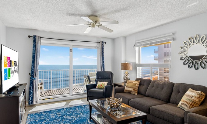 Seawinds Condo Condo | Direct oceanfront corner condo with spacious balcony and heated beachfront pool