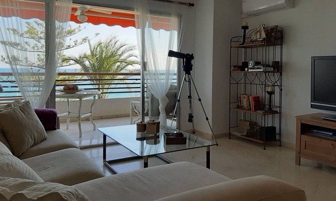 L'Albufereta Condo | Direct views of the Mediterranean and swimming pool