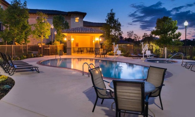 Thousand Oaks House | Discover Nature and Culture in Thousand Oaks! W/Private Kitchenette! Onsite Pool