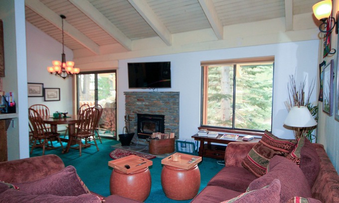 Mammoth Lakes Condo | Discovery 4 #150, Loft