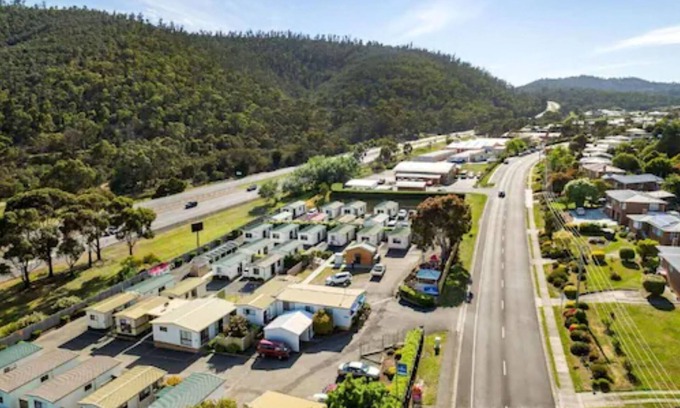 Mornington Cabin | Discovery Parks - Mornington