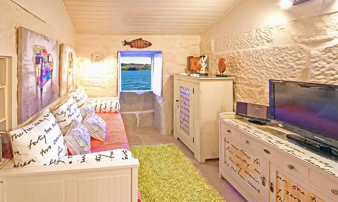 Combarro House | Do you dream of adventurous vacation with your partner near the beach?