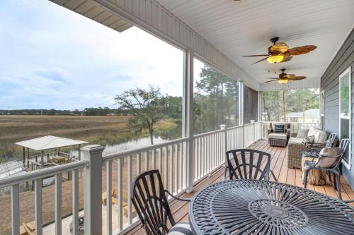 Midway House | Dock and Fire Pit Waterfront Midway Retreat!