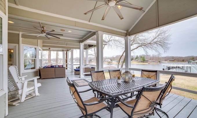Enchanted Oaks House | Dock & Lake Access: Gem on Cedar Creek Reservoir