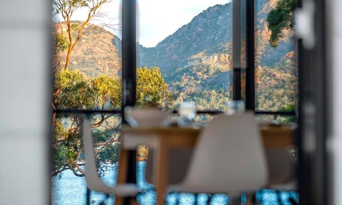 Coles Bay House | Dock of the Bay - Freycinet Holiday Houses