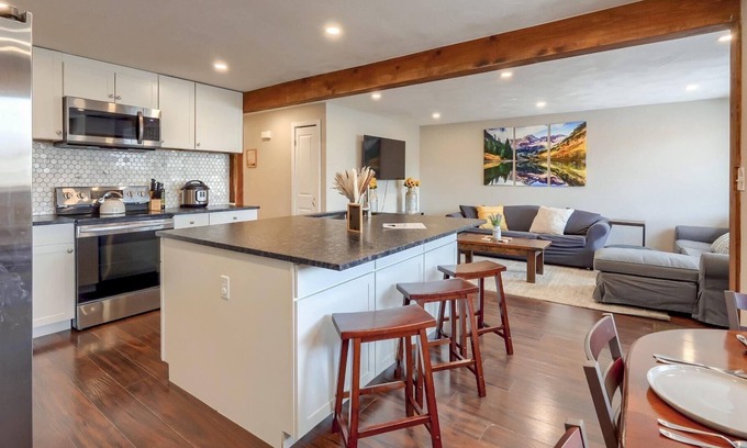 Longmont House | Dog Friendly, 4-bedroom, Cozy Longmont Home