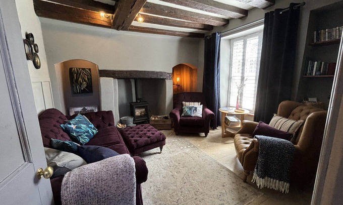 Fakenham House | Dog-Friendly historic cottage and beach hut at the gateway to the Norfolk coast