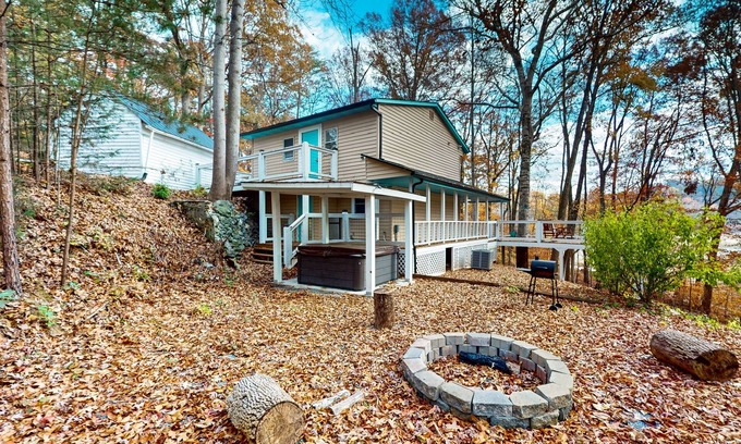 Dandridge Cabin | Dog Friendly lake cabin w/free attraction tickets, hot tub, fire pit, & decks