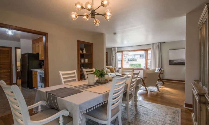 Hendersonville House | Dog-Friendly Retreat~$375 Free Activities Daily