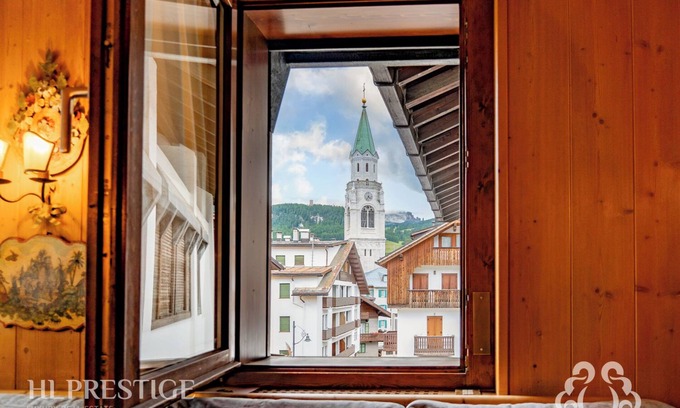 Cortina d'Ampezzo Historic Centre Apartment | Dolympic Cortina: in the heart of Cortina, between the Dolomites and the Olympics