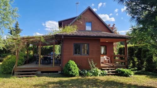 Radzymin House | Dom letniskowy z dużym ogrodem