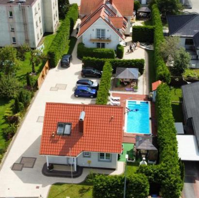 Puck House | Dom przy Basenie