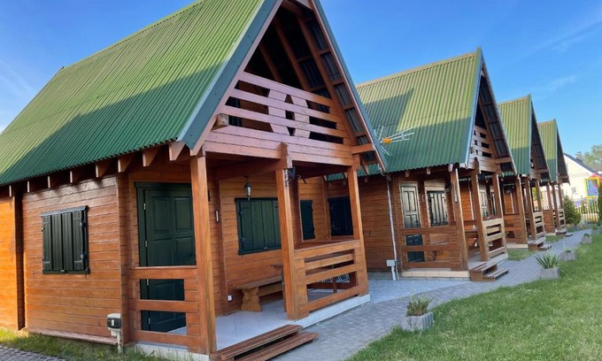 Dabki Cabin | Domki Letniskowe Malinka Dąbki Bobolin