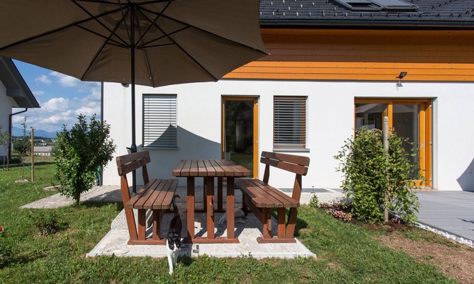 Medvode Apartment | DOMOVOJ, Forest view apartment, between Ljubljana and Bled, with terrace