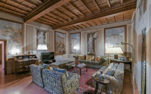 Santa Croce Apartment | Donatello Suite