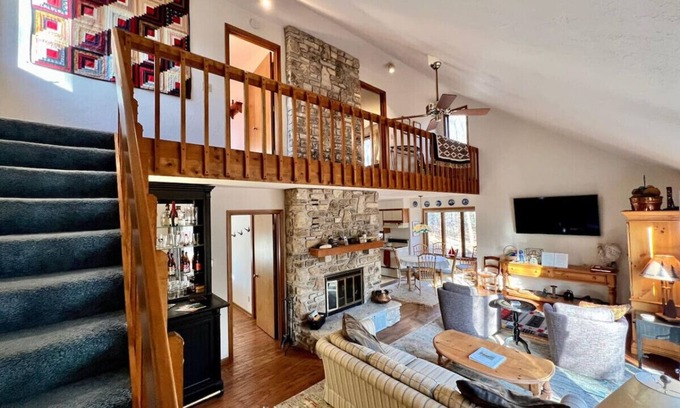 Sister Bay House | Door In The Woods - Sister Bay