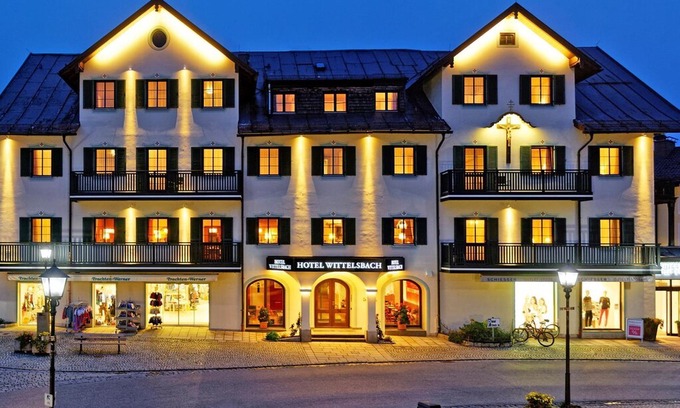 Oberammergau Hotel | Doppelzimmer (stornierbar, ohne Frühstück) - Hotel Wittelsbach