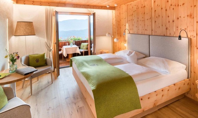 Millstatt House | Doppelzimmer Zirbe mit Südbalkon - Naturhotel Alpenrose